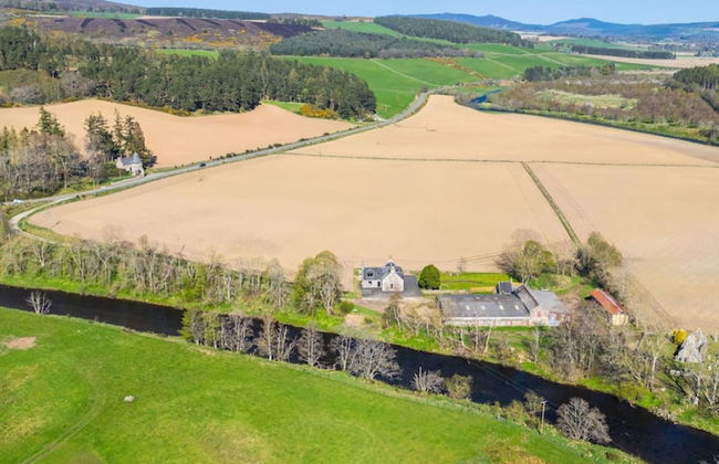Kirkton Family Farmhouse With Hot Tub Alford Aberdeenshire - Foto 8