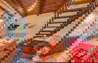 Foto 3 - Rosehip apt With Shared Pool
