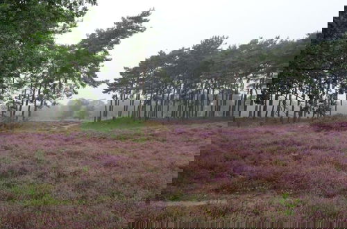 Foto 35 - Modern Waterfront Lodge, Located Within Green Surroundings