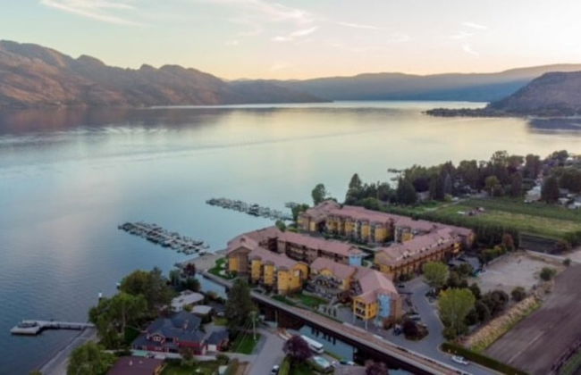 Beachfront Lakeview Condo at Barona - Foto 1
