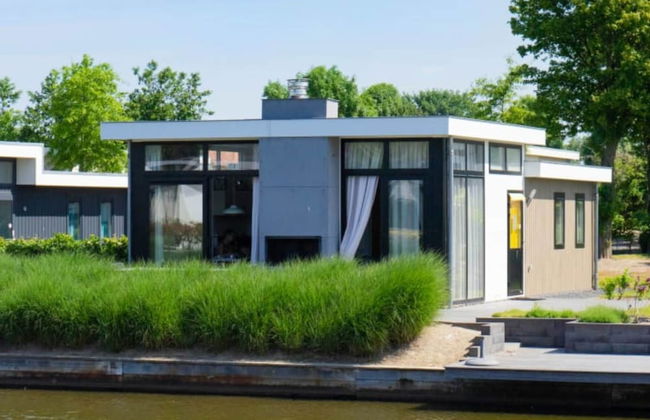 Chalet on the Water at the Beautiful Veluwemeer - Photo 31