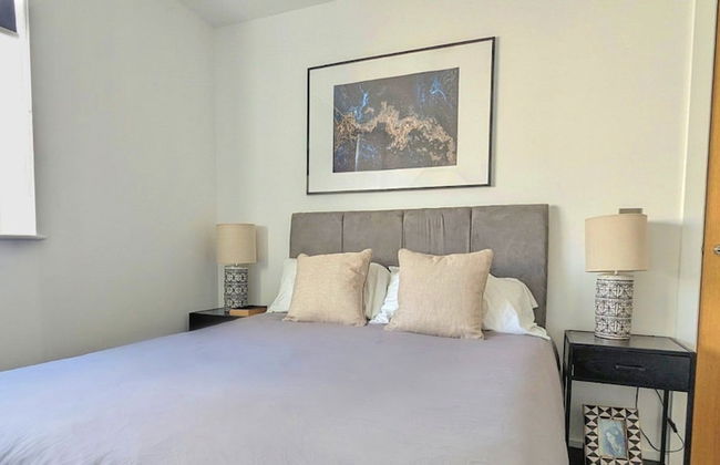 1 Bed With Parking - 15 Mins to Solihull NEC - Foto 8