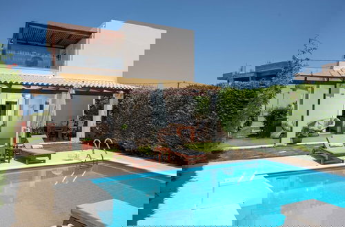 Foto 3 - Villa Elena Beach - With Private Heated Pool