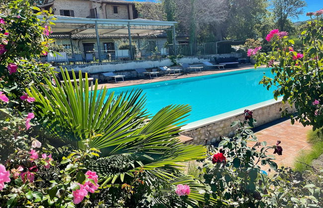 Spoleto Poolside - apt Sleeps 4 on Beautiful Campus - 1 km max Spoleto Central - Foto 23