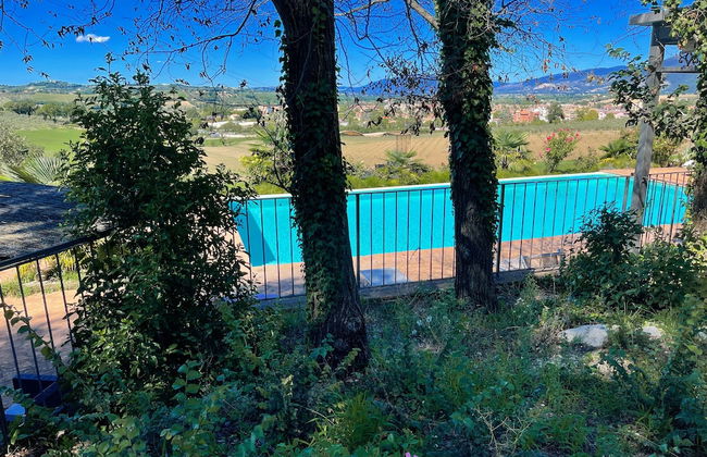 Spoleto Poolside - apt Sleeps 4 on Beautiful Campus - 1 km max Spoleto Central - Foto 47