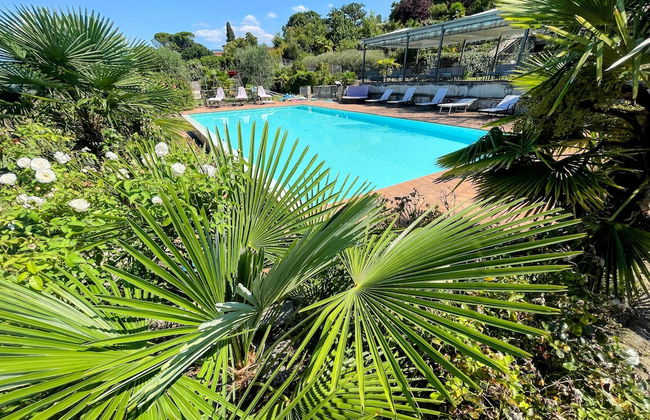 Spoleto Poolside - apt Sleeps 4 on Beautiful Campus - 1 km max Spoleto Central - Foto 9