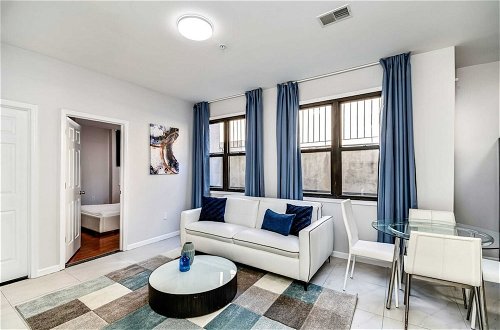 Photo 6 - A Touch of Blue! Stylish 2BD Next to Reading Terminal Market