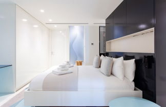 Photo 2 - Designer Apartment in Mayfair