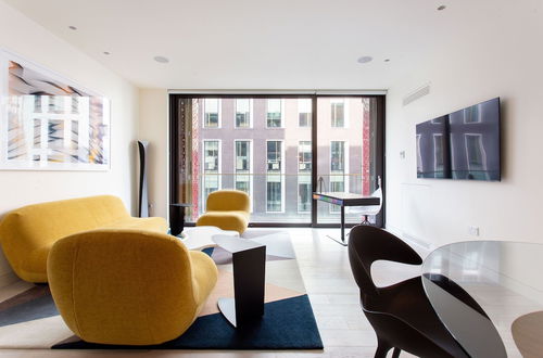 Photo 19 - Designer Apartment in Mayfair