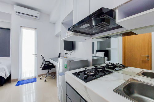 Foto 6 - Cozy Style And Comfort Studio Room Apartment At B Residence