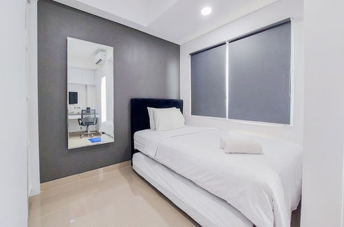 Photo 3 - Cozy Style And Comfort Studio Room Apartment At B Residence