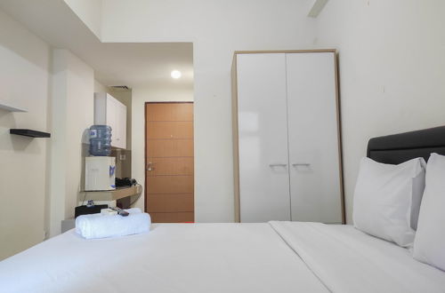 Photo 3 - Nice And Cozy Studio At Vida View Makassar Apartment