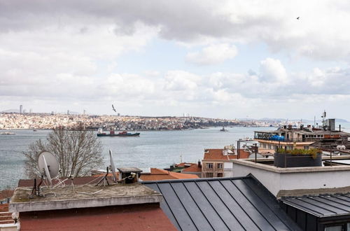 Photo 1 - Cozy Flat With Dreamy Bosphorus View in Beyoglu