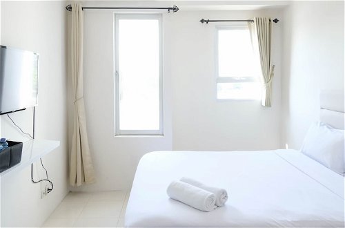 Photo 1 - Best Deal And Comfy Studio At Puncak Kertajaya Apartment