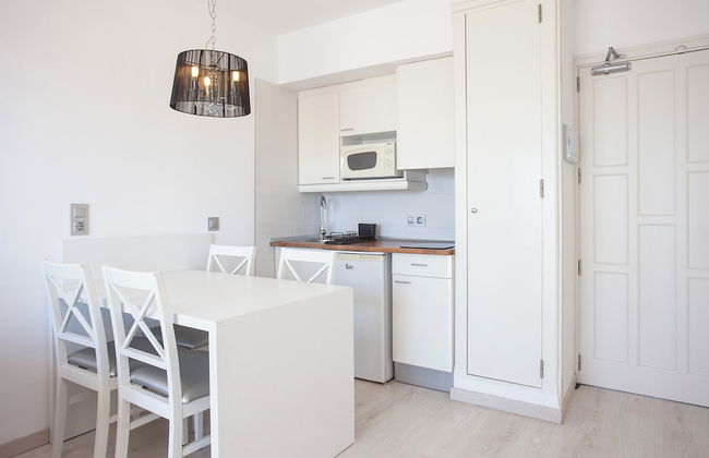 Sand Beach Apartments - Photo 10