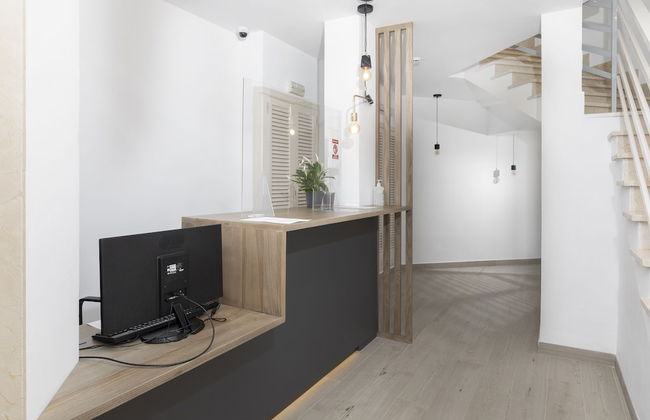 Sand Beach Apartments - Photo 3