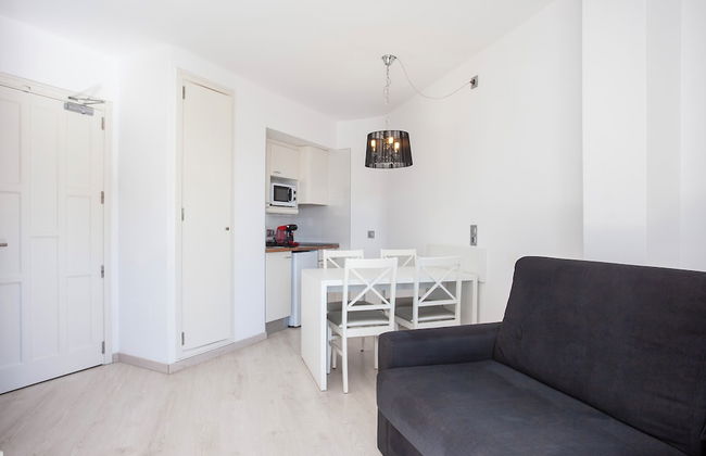 Sand Beach Apartments - Photo 14