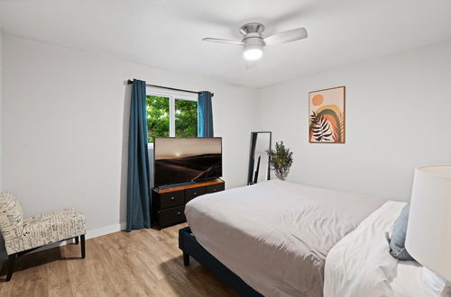 Photo 19 - Stylish 1BR Near UT Highland Evonify