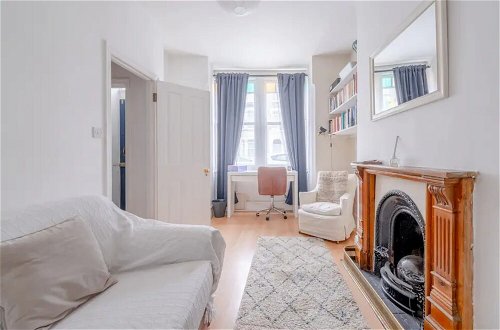 Photo 12 - Charming 1 Bedroom Flat in Hammersmith