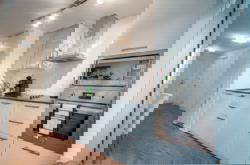 Photo 14 - Lavish Suites