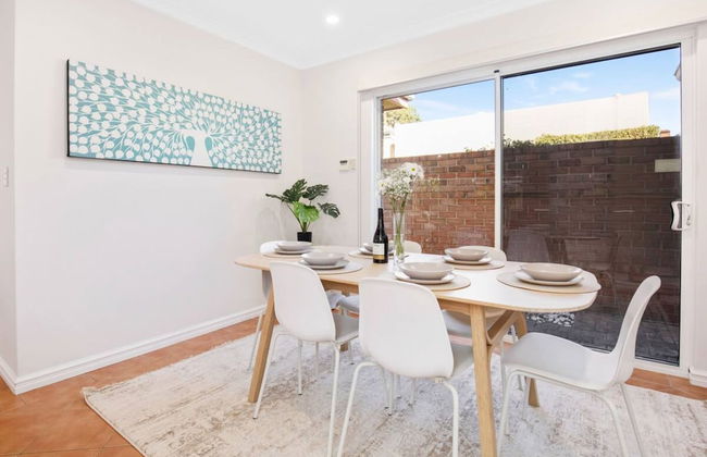 Idyllic Modern Scarborough Home Fireplace BBQ - Foto 19