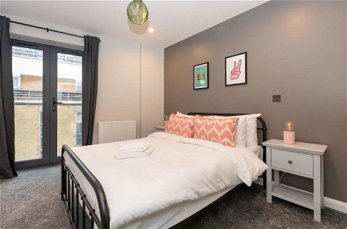 Foto 12 - Stylish & Luxurious 2 Bedroom Flat - Shoreditch