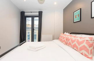 Foto 3 - Stylish & Luxurious 2 Bedroom Flat - Shoreditch