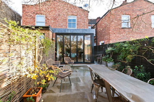 Foto 19 - Interior Designed House With Garden in North West London by Underthedoormat