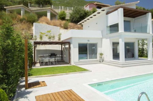 Photo 12 - Villa O OFF White in Lefkada