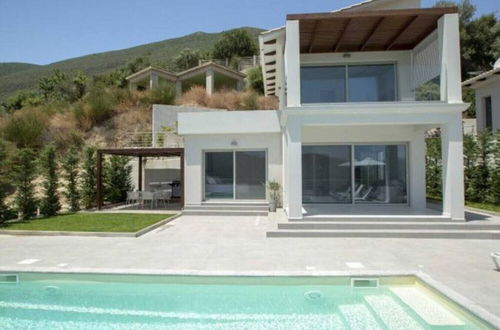 Photo 14 - Villa O OFF White in Lefkada