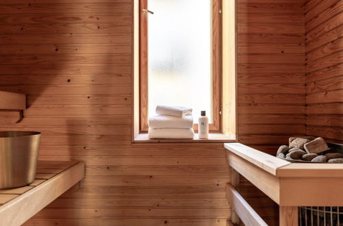 Photo 10 - Stylish 1br with balcony & private sauna