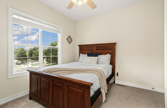 Fabulous Family-friendly Retreat by Windsor Lake! - Photo 2