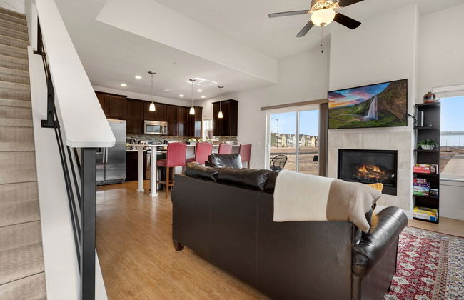Modern Townhome Steps From the Brewery District! - Foto 11