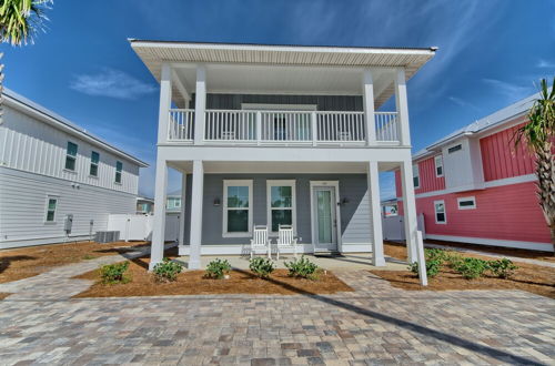 Photo 58 - Fabulous Modern Beach House - 4br, 3.5ba: Pool/beach View & Access/balcony