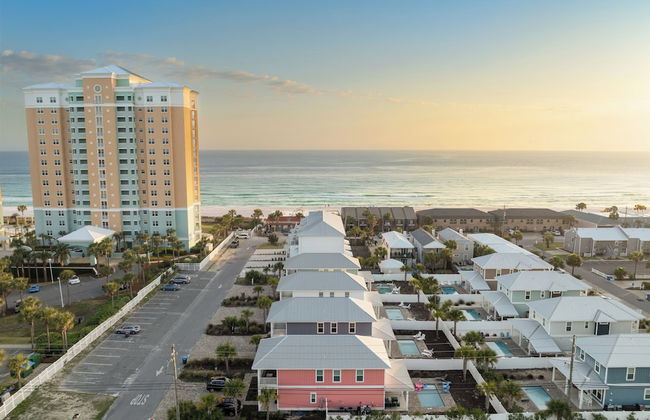 Fabulous Modern Beach House - 4br, 3.5ba: Pool/beach View & Access/balcony - Photo 57