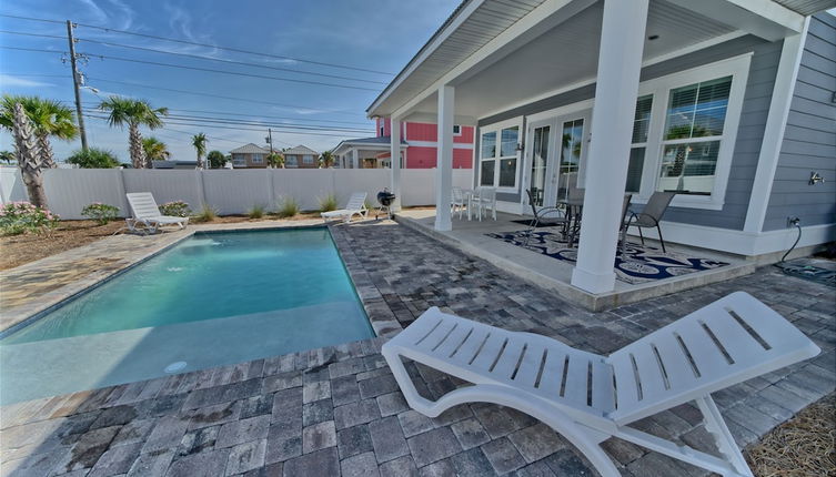 Foto 1 - Fabulous Modern Beach House - 4br, 3.5ba: Pool/beach View & Access/balcony