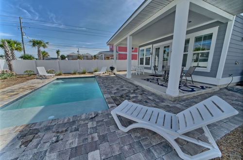 Photo 1 - Fabulous Modern Beach House - 4br, 3.5ba: Pool/beach View & Access/balcony