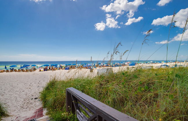 Penthouse With Beautiful Beach Views! 1 Bedroom, 2 Bathroom Penthouse! - Foto 38