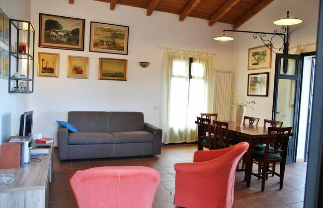Red Roses Flat in a Semi-detached Villa - Foto 2