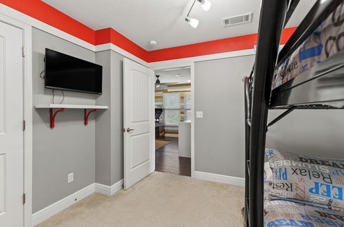 Foto 7 - The FUN Orange Home in a Great Location With Bonus Game Room