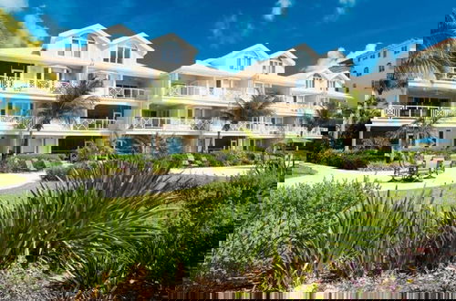 Photo 58 - Grandview on Grace Bay