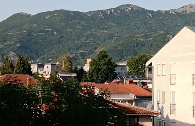Near Lake, With View, Center - Foto 18