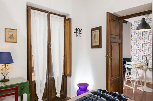 Photo 11 - Chiara in Roma With 1 Bedrooms and 1 Bathrooms