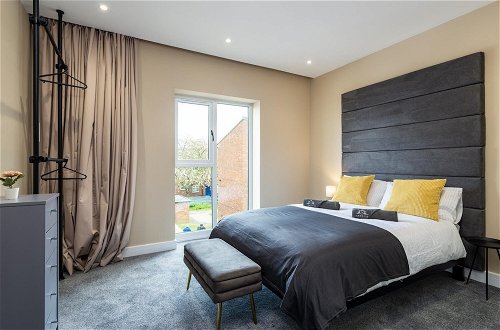 Photo 5 - Perfect Apartment in Gillingham