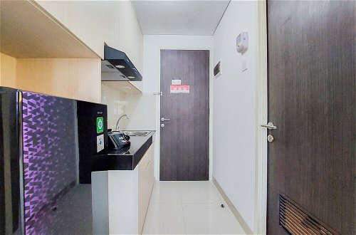 Photo 10 - Well Furnished And Simply Studio At Serpong Garden Apartment