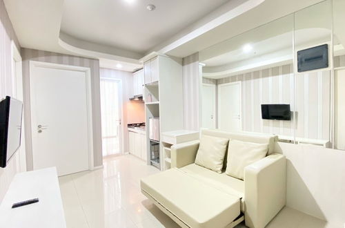 Foto 18 - Spacious And Minimalist 2Br Apartment At Parahyangan Residence