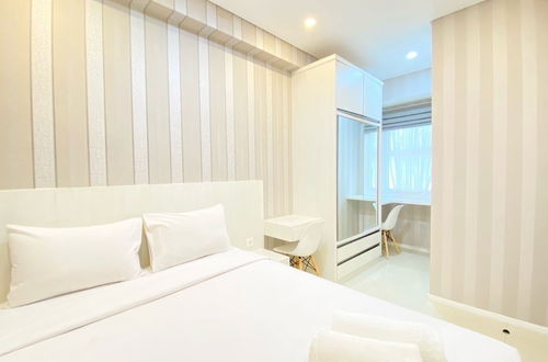 Photo 4 - Spacious And Minimalist 2Br Apartment At Parahyangan Residence