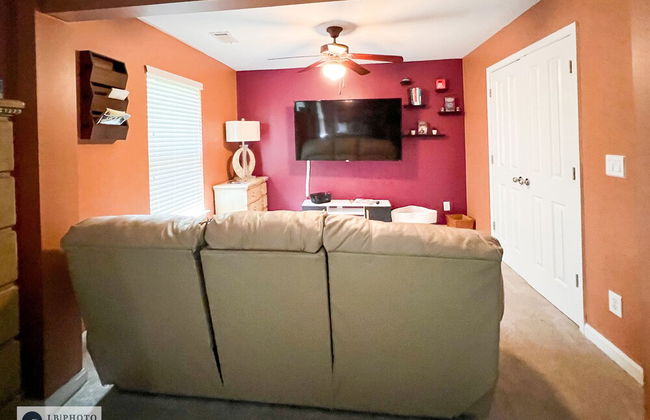4 - Bed home, w/ Cali King Bed - 12 mins. to DTWN - Foto 7