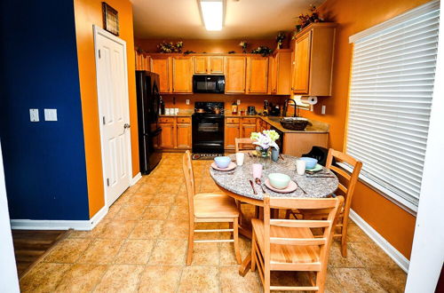 Photo 32 - 4 - Bed home, w/ Cali King Bed - 12 mins. to DTWN