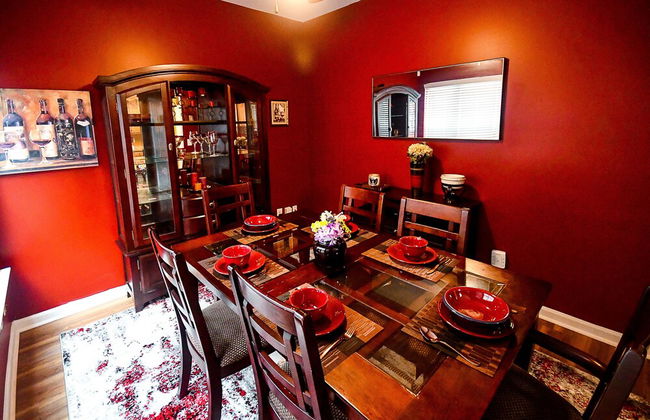 4 - Bed home, w/ Cali King Bed - 12 mins. to DTWN - Foto 53